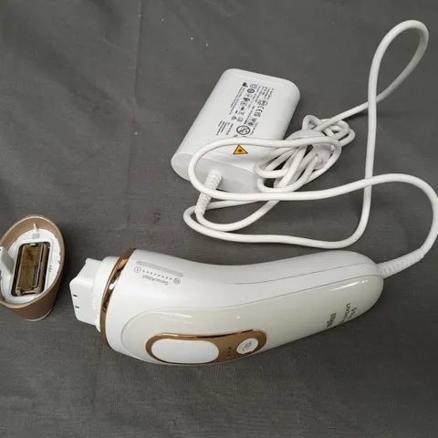 BOXED BRAUN SILK-EXPERT PRO 5 IPL WITH 2 HEADS, RAZOR & VANITY CASE