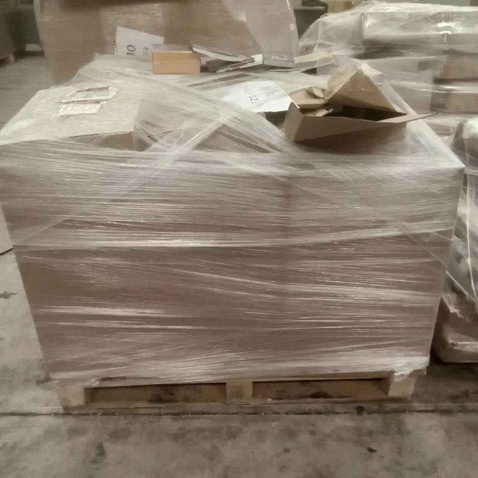 PALLET OF ASSORTED BOOKS 