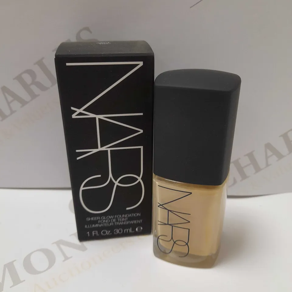 NARS SHEER GLOW FOUNDATION 30ML - LIGHT 6 CEYLAN 