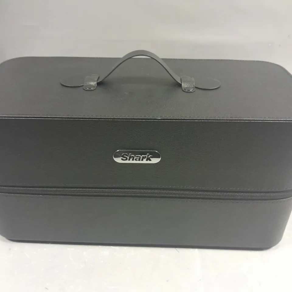BOXED SHARK FLEX STYLE AIR STYLING AND DRYING SYSTEM