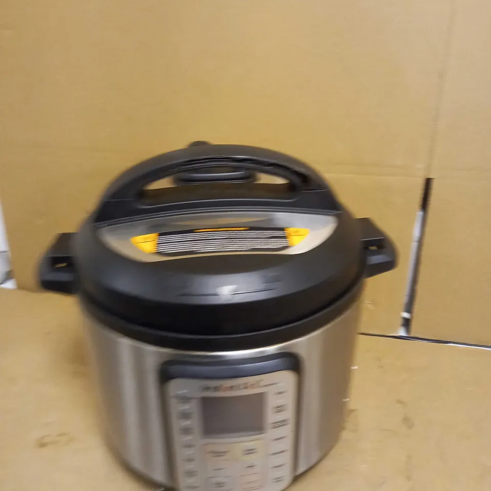 INSTANT POT DUO SMART PRESSURE COOKER