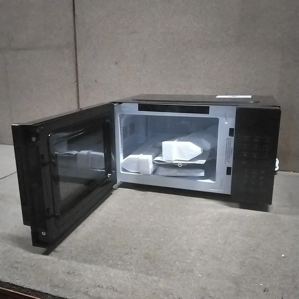 BOXED ELECTRA MICROWAVE OVEN 