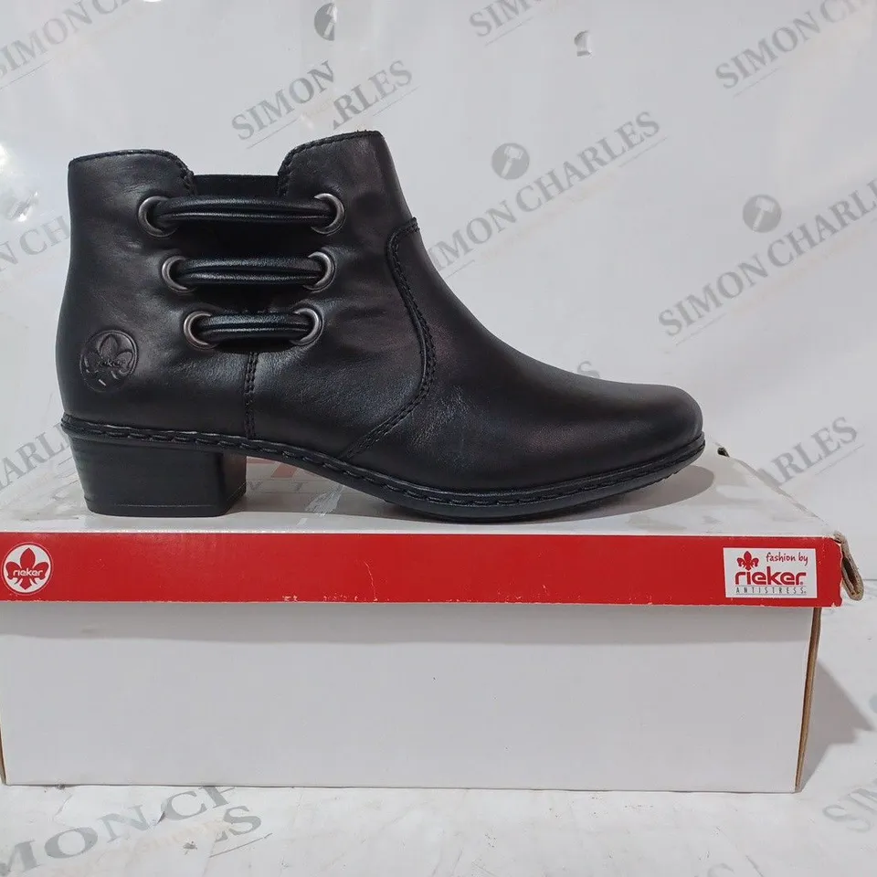 BOXED PAIR OF RIEKER ANTISTRESS LOW HEEL SIDE-ZIP SHOES IN BLACK SIZE 5