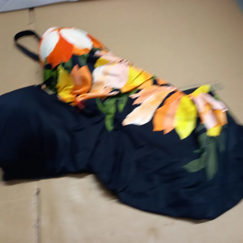 MAGISCULPT ONE PIECE SWIM SUIT - 36 H