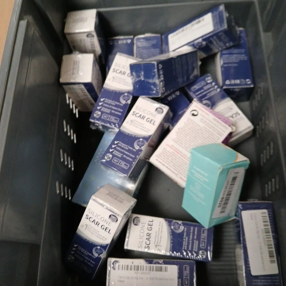 APPROXIMATELY 16 ASSORTED ITEMS INCLUDING SILICONE SCAR GEL AND WART REMOVER
