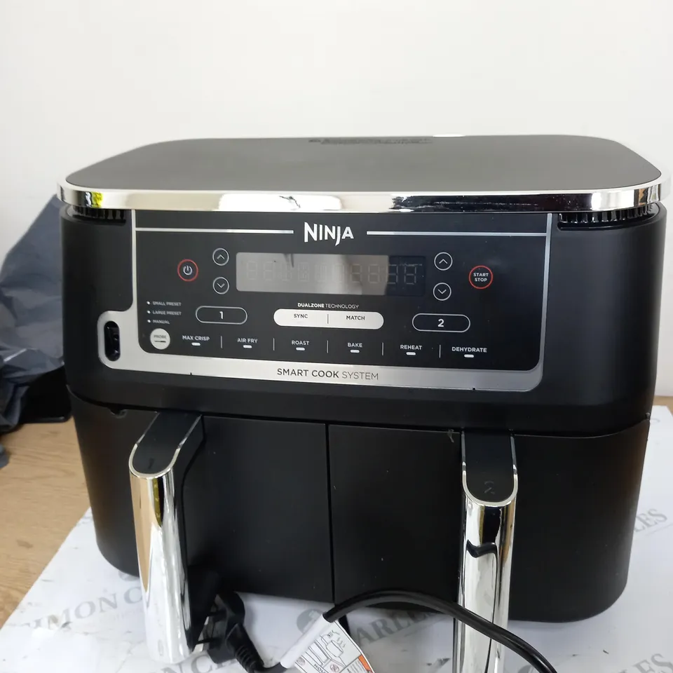 BOXED NINJA FOODI MAX 9.5L DUAL ZONE AIRFRYER AF451UK - MISSING PARTS