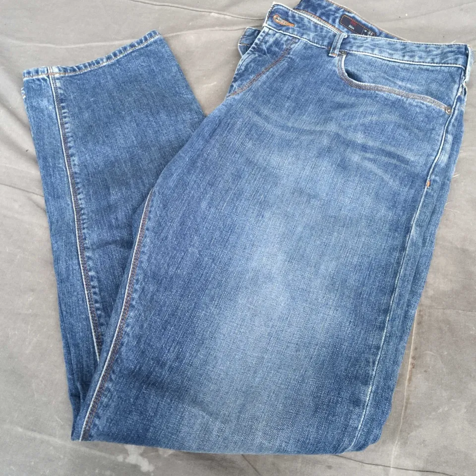 ARMANI SLIM JEANS IN BLUE - W38/L32