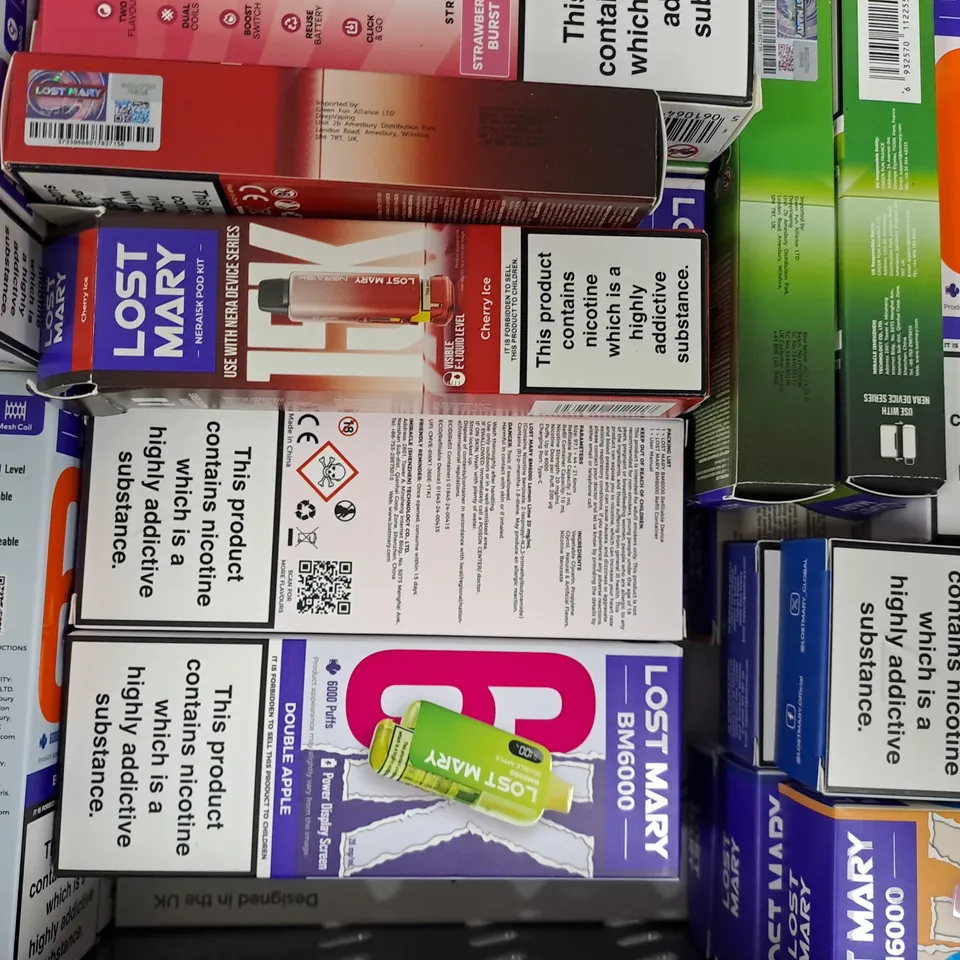 APPROXIMATELY 20 ASSORTED E-CIGARETTE AND VAPE ITEMS TO INCLUDE LOST MARY, PIXL DUO, VEEV, ETC