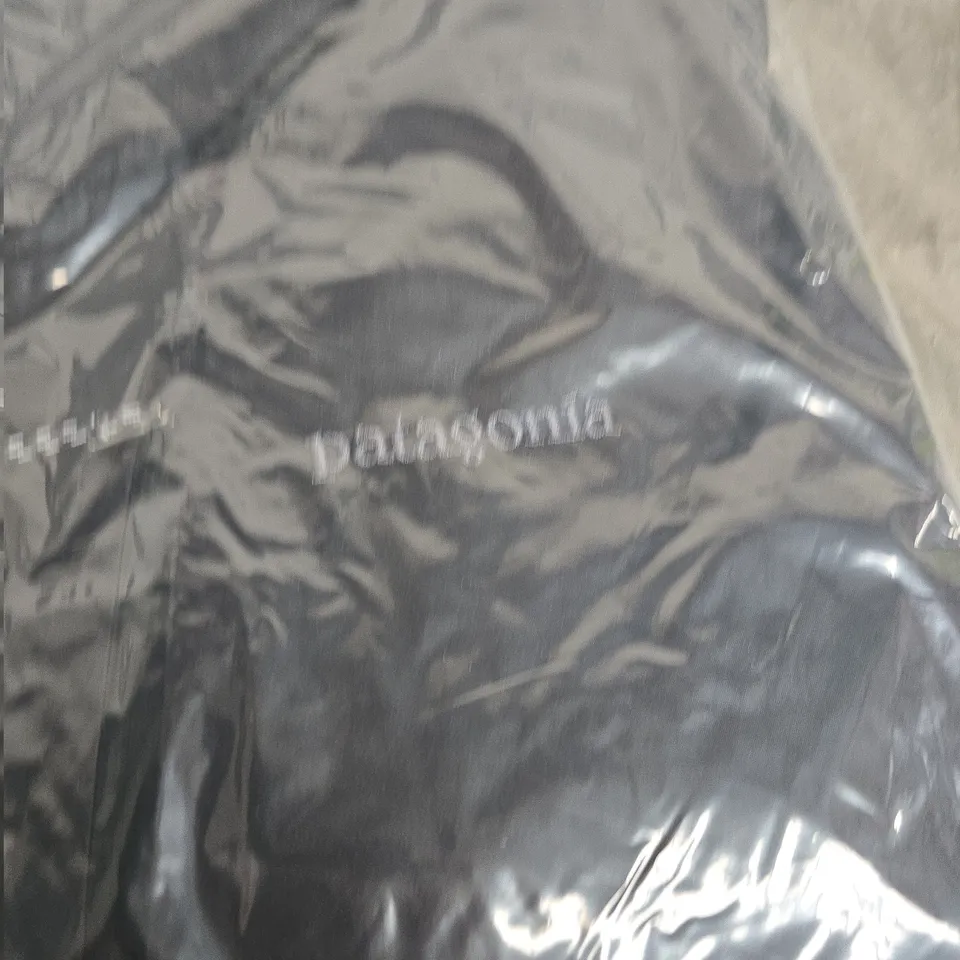 BAGGED PATAGONIA MEN'S TRIOLET BLACK JACKET – XL