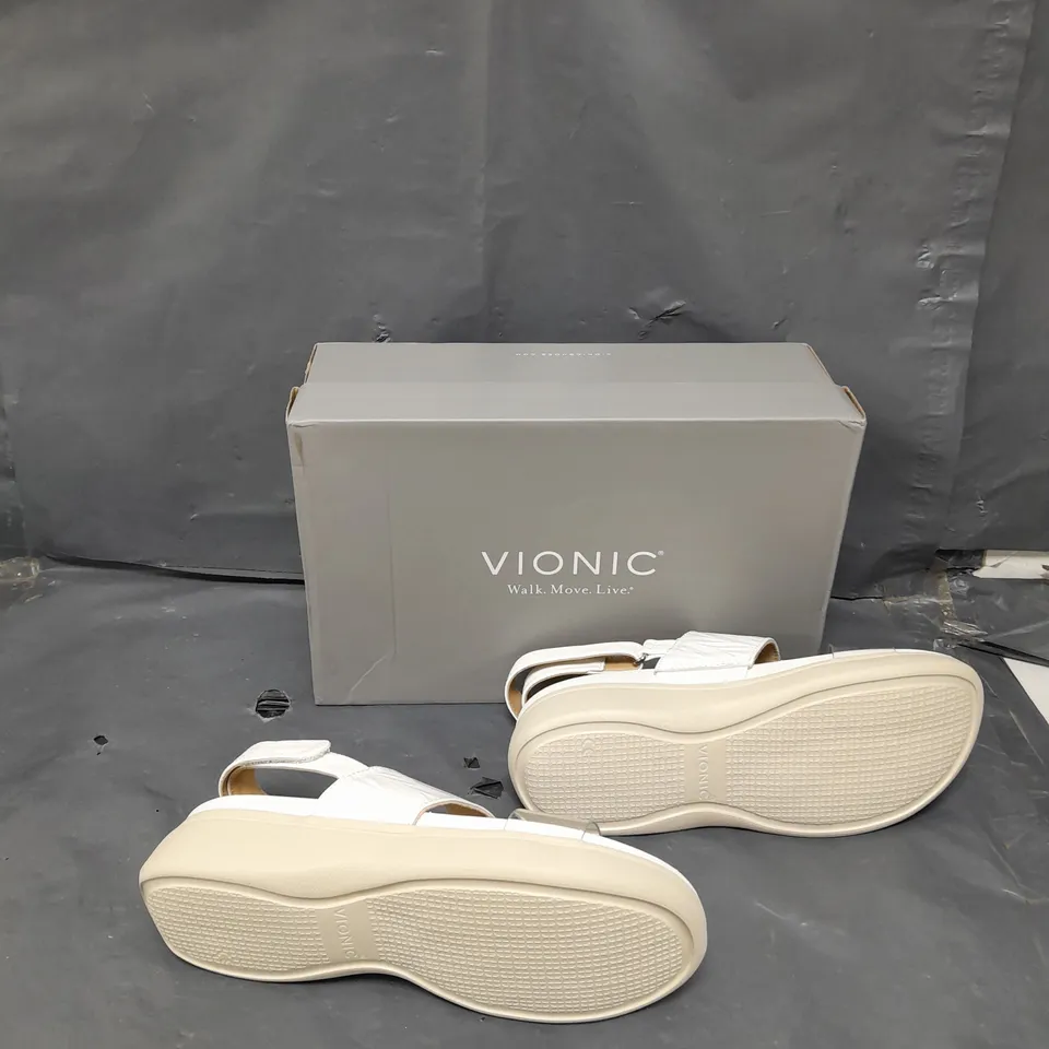 BOXED PAIR OF VIONIC SUNRISE SANDAL - WHITE SIZE 6