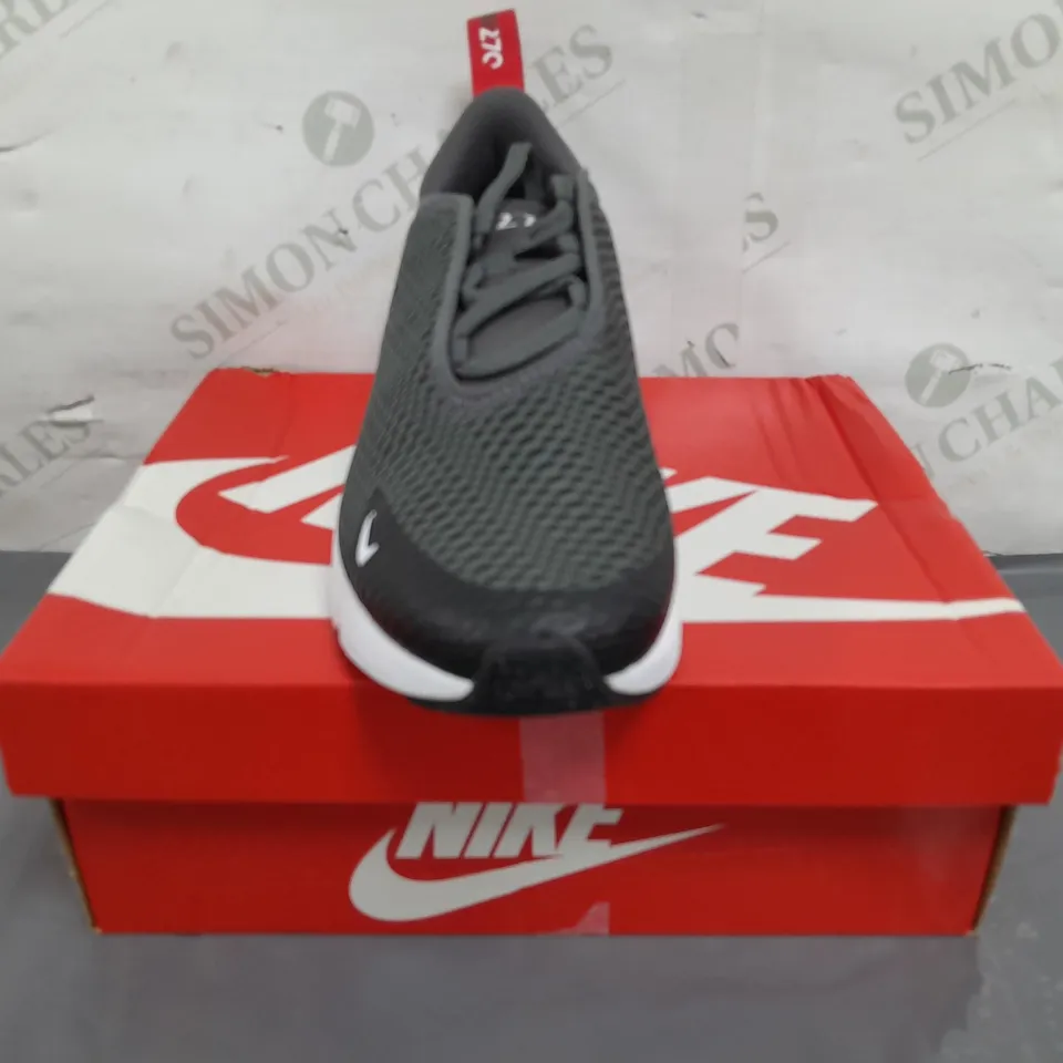 BOXED PAIR OF NIKE AIR MAX 270 SHOES IN GREY/RED UK SIZE 1