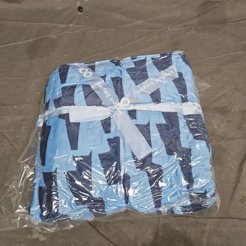 SEALED OODIE OVERSIZED HOODED BLANKET