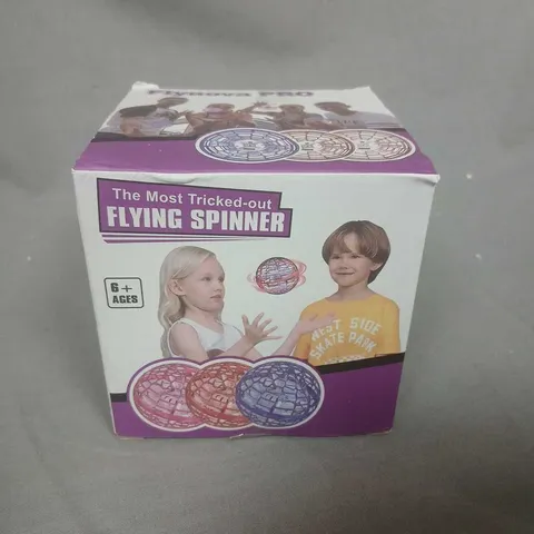 TWELVE FLYNOVA PRO FLYING SPINNER – BOXED TOY (6+ YEARS)