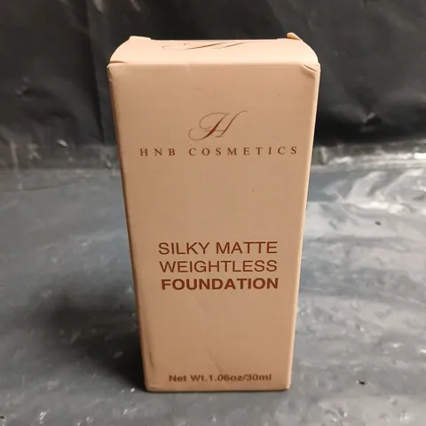 HNB COSMETICS SILKY MATTE WEIGHTLESS FOUNDATION - SHADE MF8N
