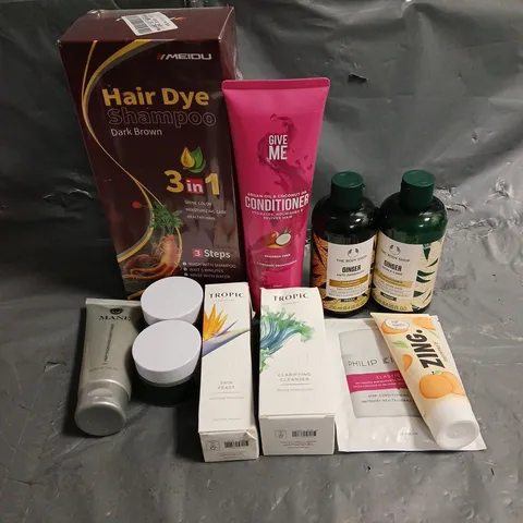 APPROXIMATELY 20 ASSORTED HEALTH & BEAUTY PRODUCTS TO INCLUDE GIVE ME CONDITIONER, ZING TOOTHPASTE, TROPIC NOURISHING MOISTURISER, ETC