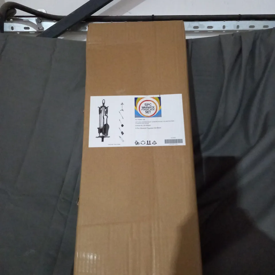 BOXED WARWICK FIREPLACE SET  
