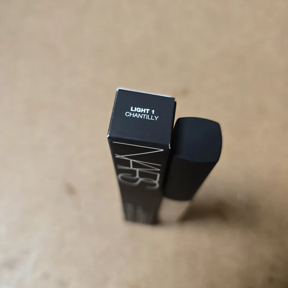 BOXED NARS RADIANT CREAMY CONCEALER – LIGHT 1 CHANTILLY (NET WT 0.22 OZ / 6 ML)