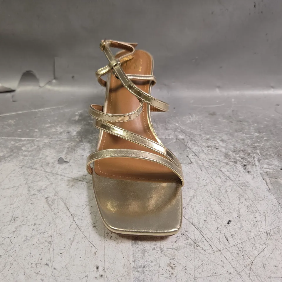 BOXED PAIR OF WHERE'S THAT FROM OPEN TOE BLOCK HEEL SANDALS IN METALLIC GOLD SIZE UK 7