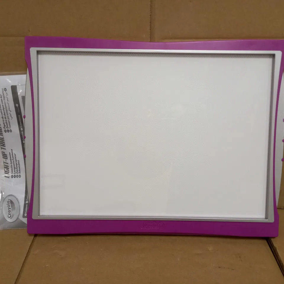 CRAYOLA LIGHT UP TRACING PAD ASSORTMENT  RRP £26.99