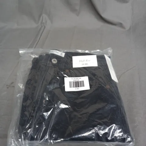 BAGGED ABERCROMBIE AND FITCH HIGH RISE DENIM JEANS SIZE UNSPECIFIED