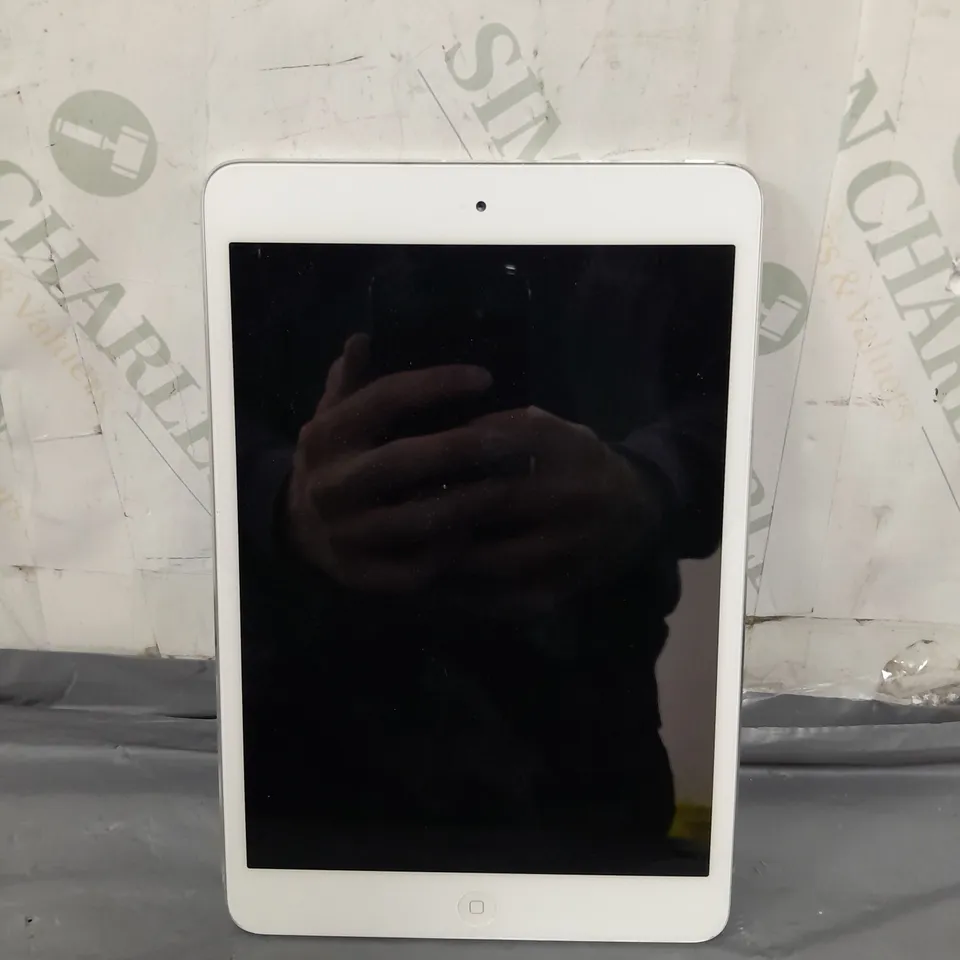APPLE IPAD MINI 2 A1489 SILVER