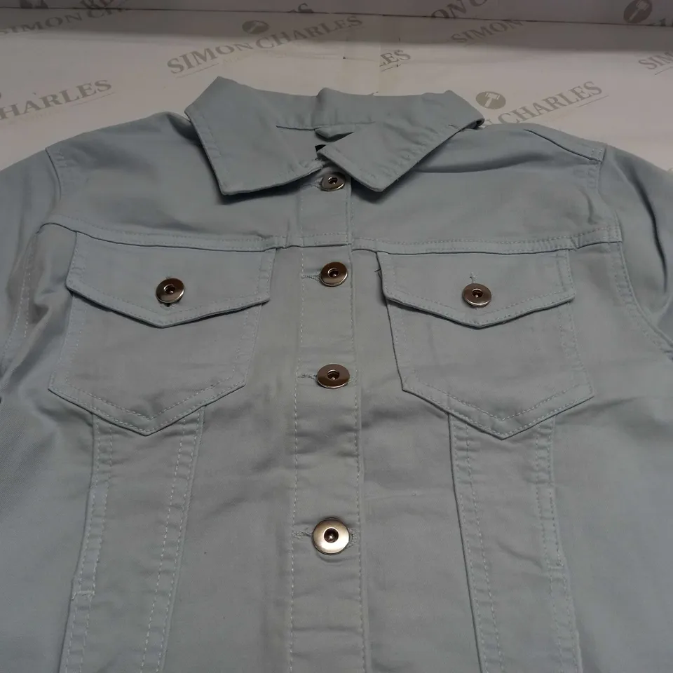 KURT MULLER WOMAN CROP FAUX DENIM JACKET IN LIGHT BLUE - UK 12