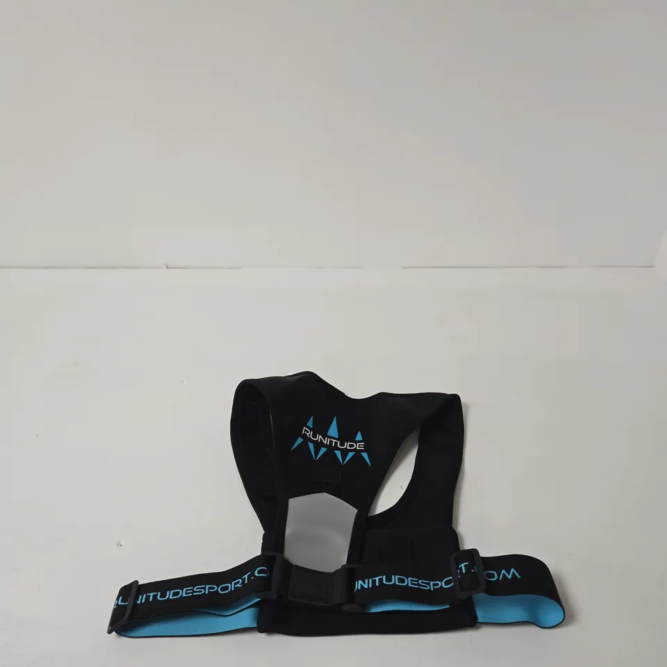 RUNITUDE RUNNING VEST PHONE HOLDER