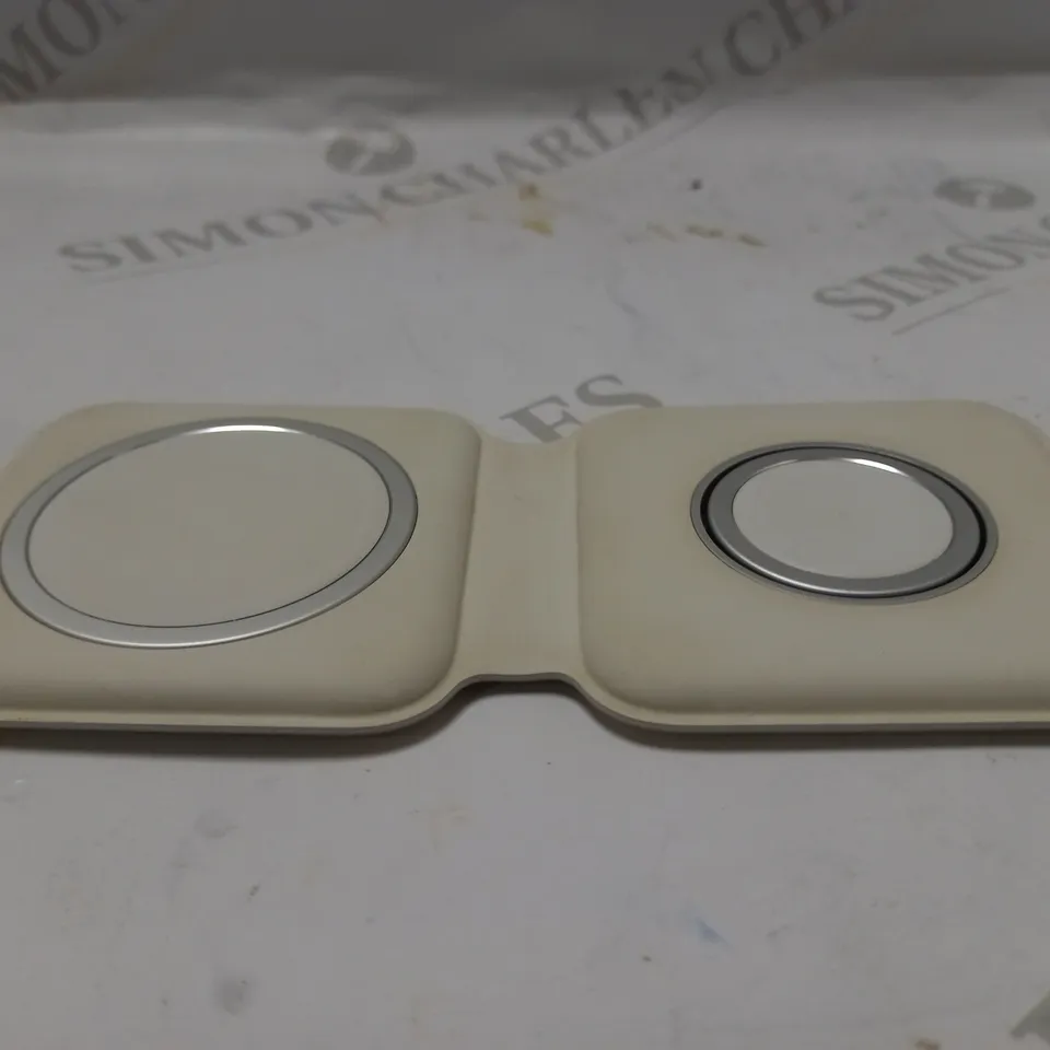 APPLE MAGSAFE DUO CHARGER
