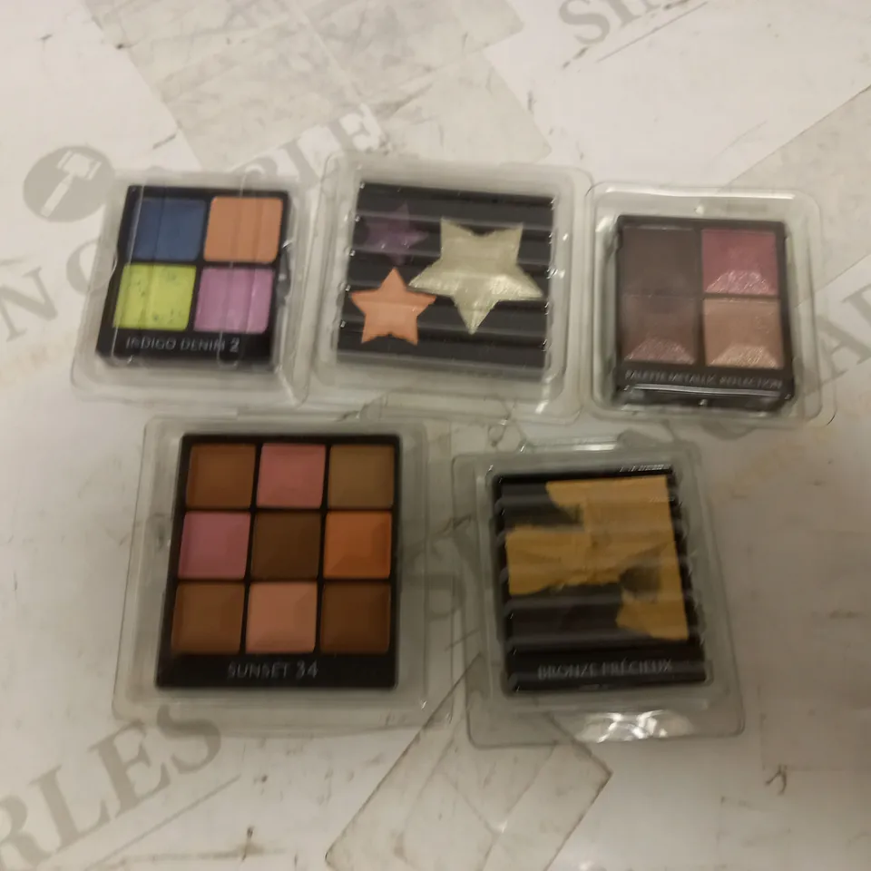 LOT OF APPROXIMATELY 55 GIVENCHY EYESHADOW REFILLS