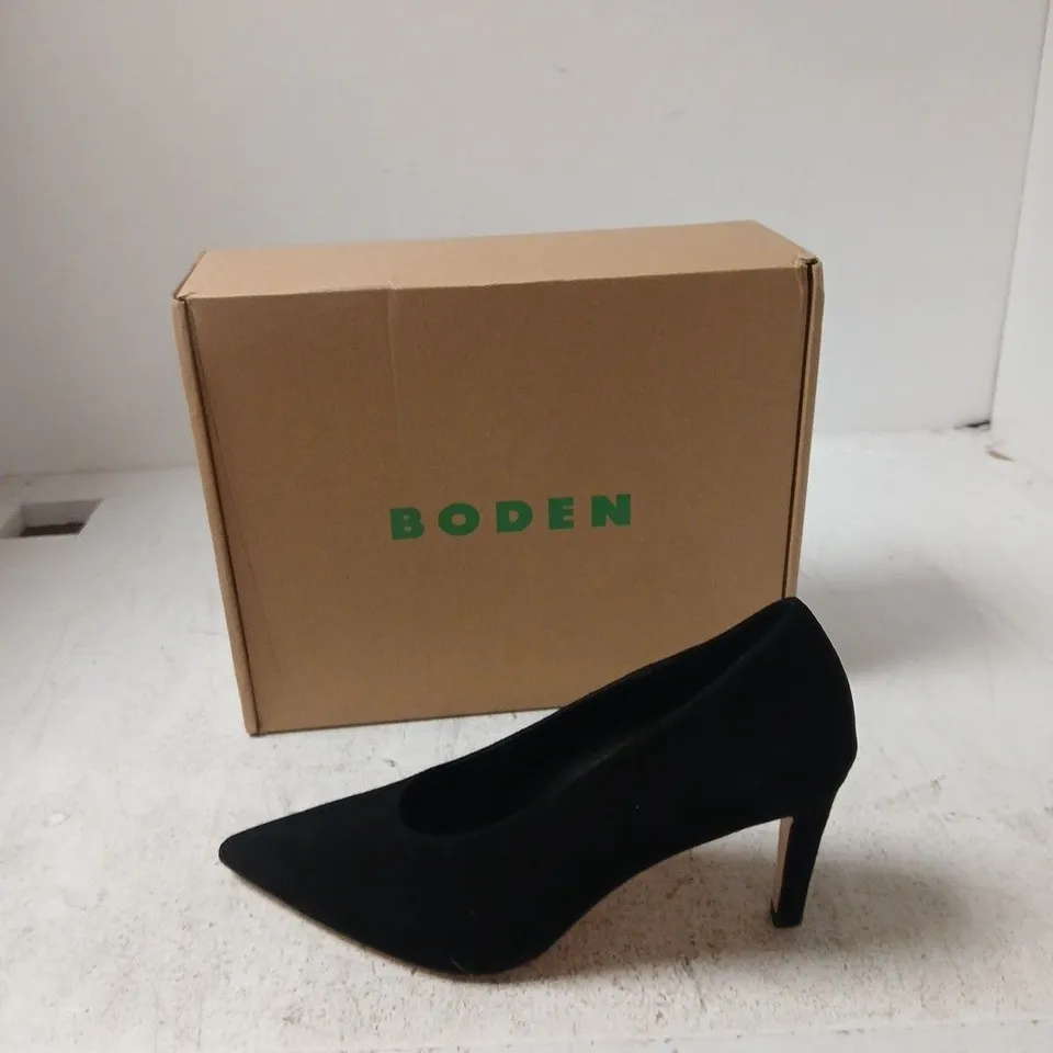 BODEN BLACK SUEDE WOMEN'S COURT HEELS (BOXED) - EUR 39