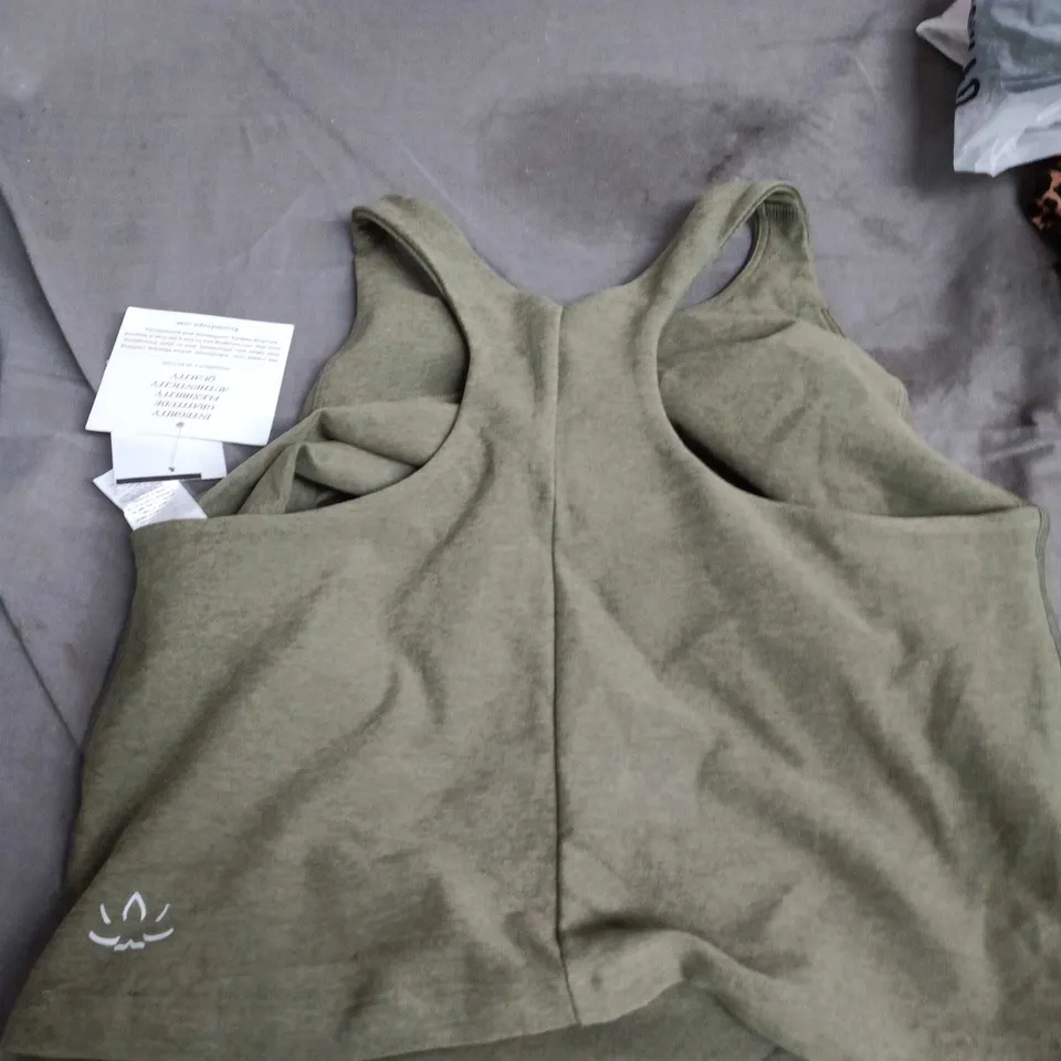 BEYOND YOGA WOMEN'S OLIVE GREEN SLEEVELESS TANK TOP - SIZE M