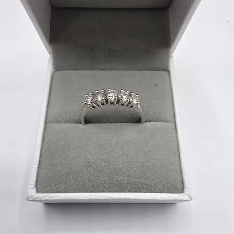 18CT WHITE GOLD FIVE STONE HALF ETERNITY RING SET WITH NATURAL DIAMOND