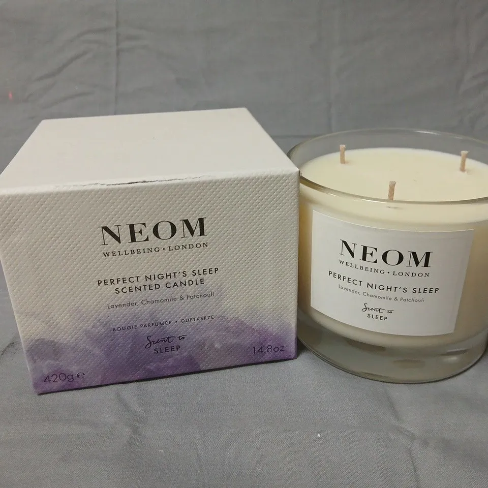 NEOM PERFECT NIGHT'S SLEEP SCENTED CANDLE (LAVENDER, CHAMOMILE & PATCHOULI) - 420G (WELLBEING LONDON)