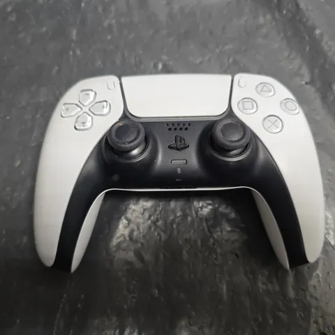 SONY PLAYSTATION 5 DUALSENSE WIRELESS CONTROLLER – WHITE