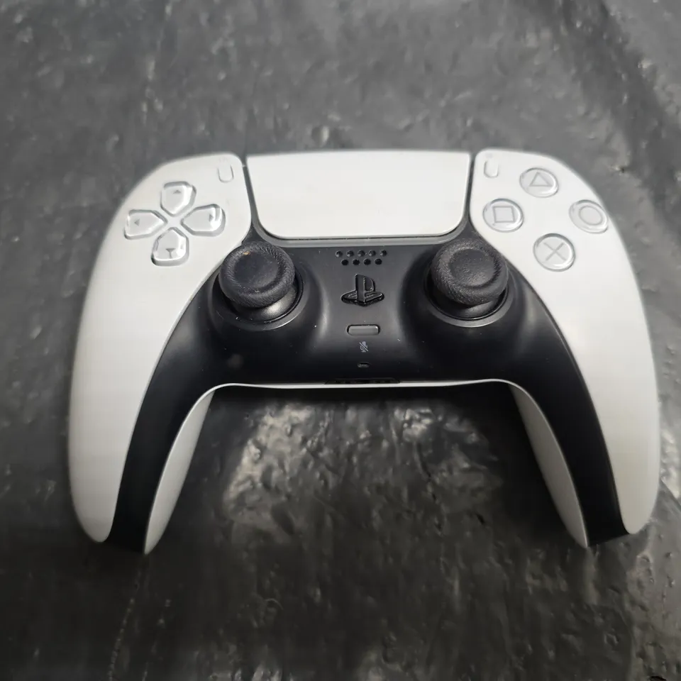 SONY PLAYSTATION 5 DUALSENSE WIRELESS CONTROLLER – WHITE