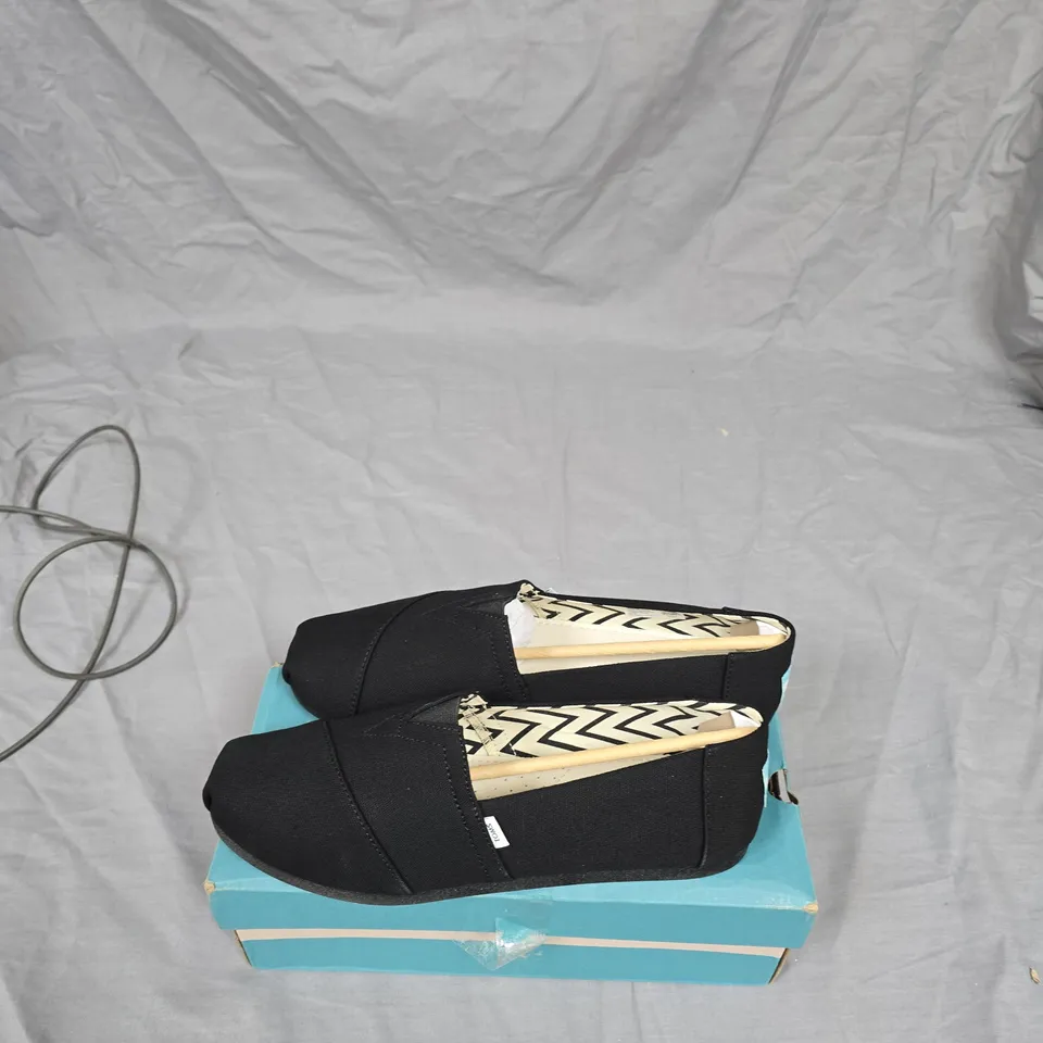 TOMS ALPARGATA CLASSIC SHOES – BLACK/BLACK, UK 9 (US 10, EU 43)