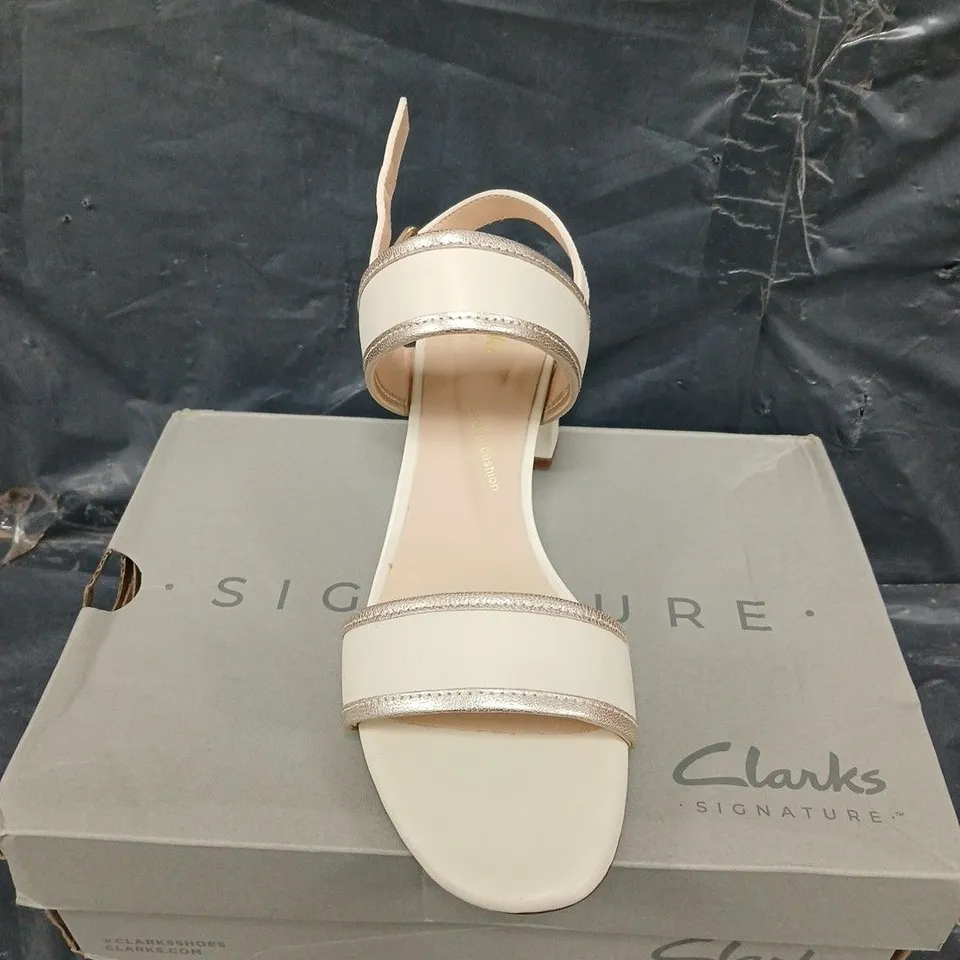 BOXED PAIR OF CLARKS EZORIA SLING SHOES - UK SIZE 5.5