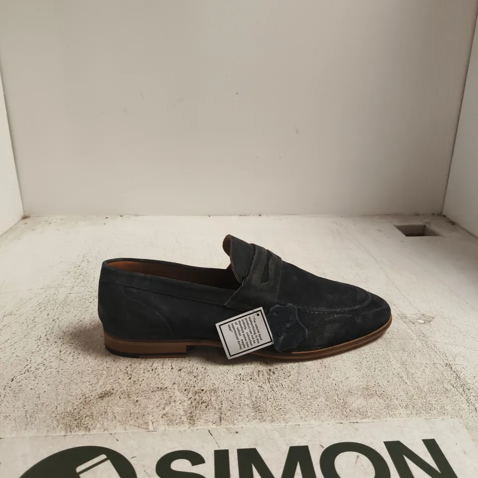 JACAMO MEN'S BLACK SUEDE PENNY LOAFERS WITH TAN RUBBER SOLE – PAIR SIZE 13