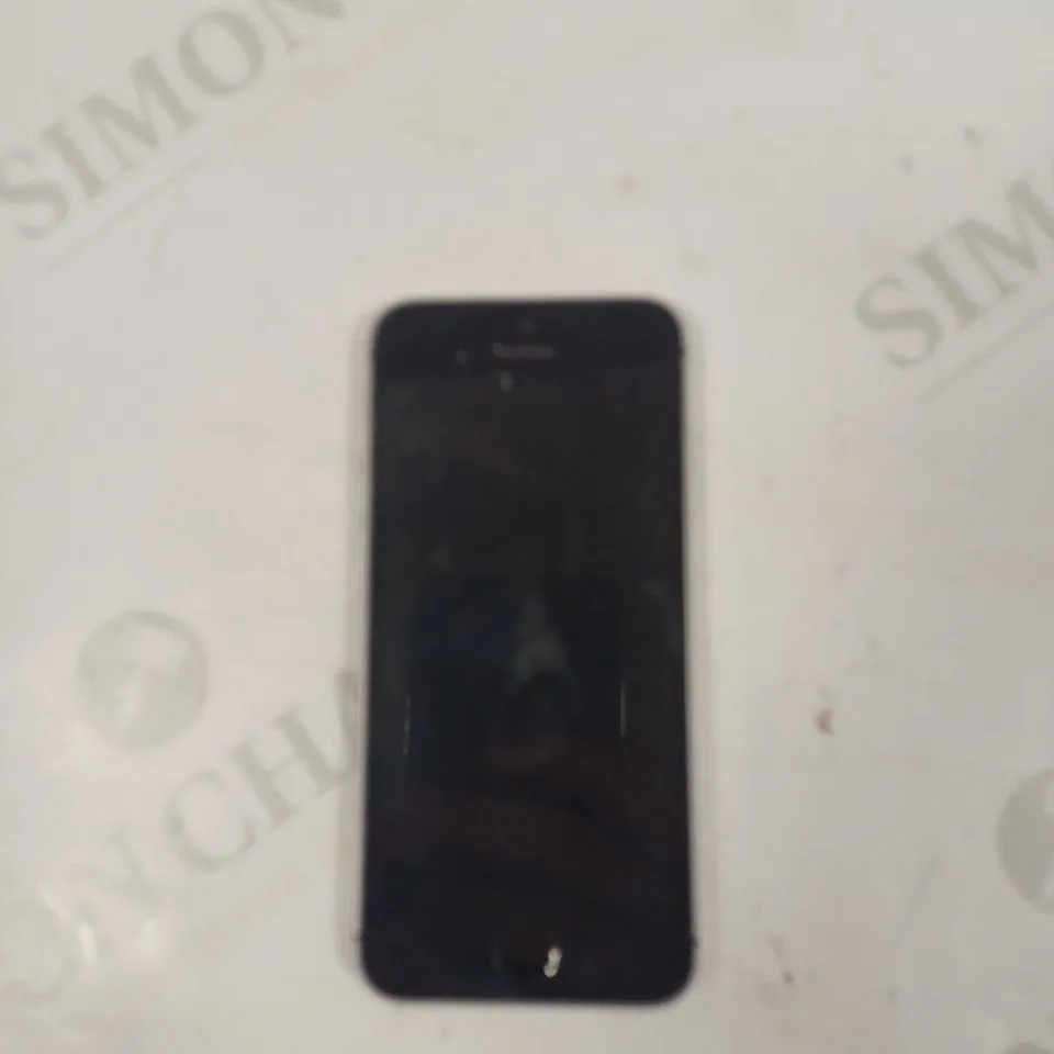 APPLE IPHONE SE SMARTPHONE 