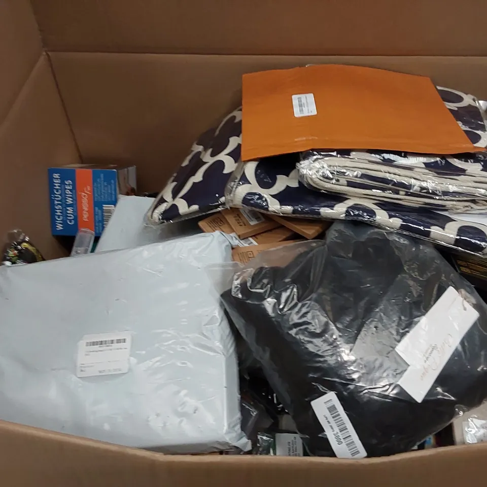 PALLET OF ASSORTED ITEMS INCLUDING: WOMENS SHOES, EGG STORAGE, GLASS PHONE SCREEN PROTECTOR, PHONE CASE, DOOR TOPPER, PHONE CHARGER