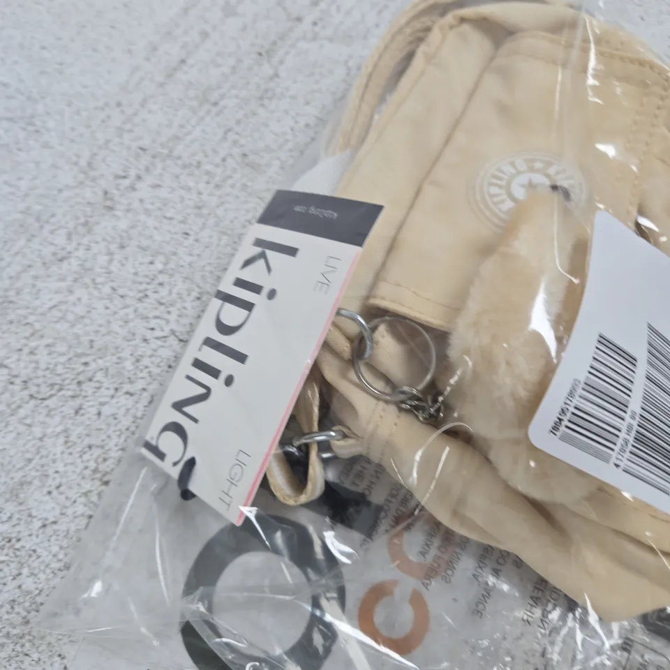 BAGGED KIPLING SMALL CROSSBODY BAG BEIGE