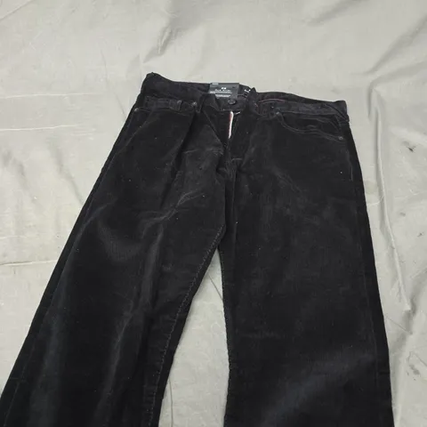 PAUL SMITH TAPERED FIT JEANS β BLACK β 32R (UK)