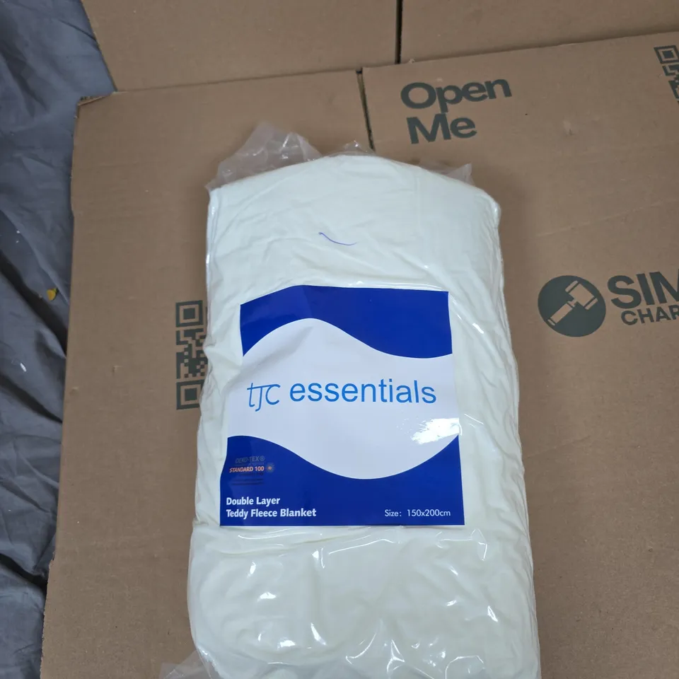 TJC ESSENTIALS DOUBLE LAYER TEDDY FLEECE BLANKET – 150X200CM