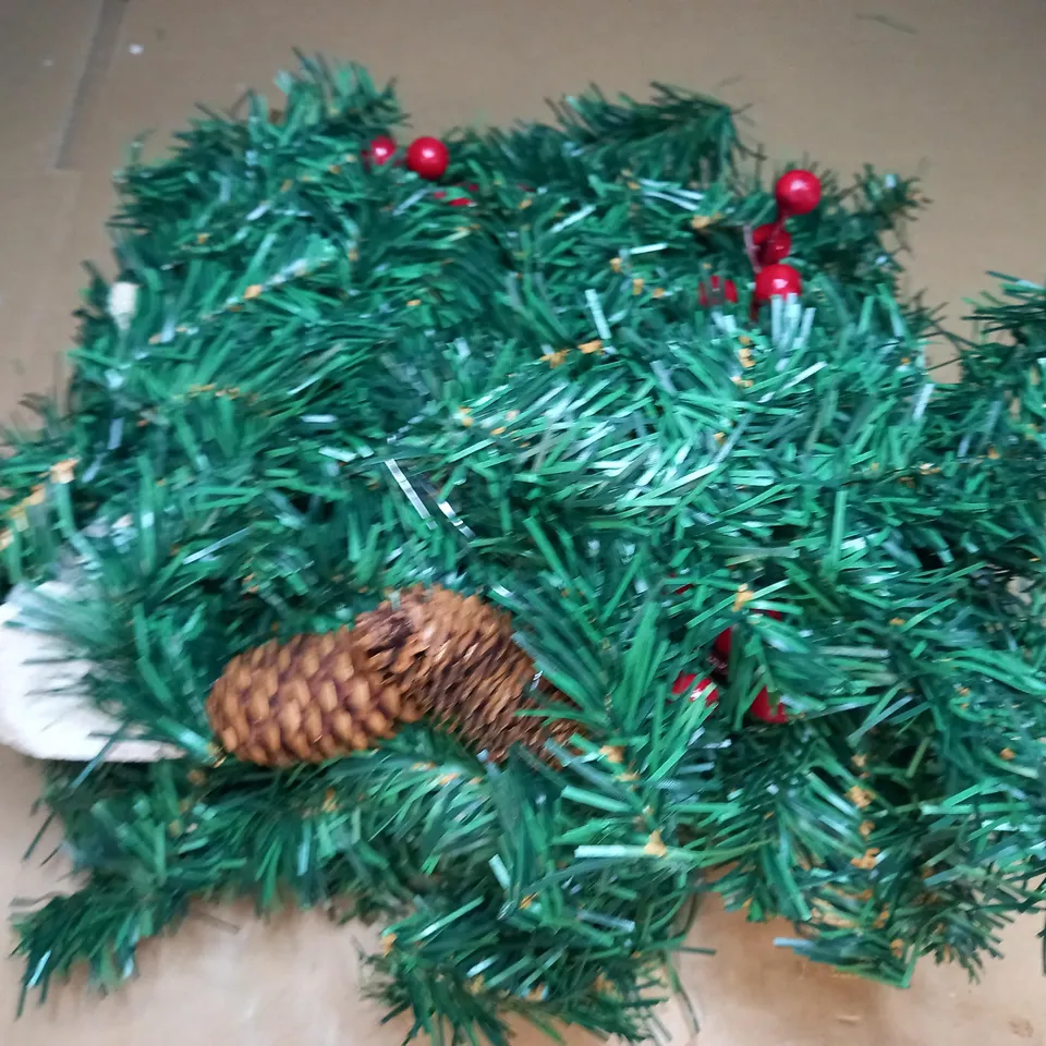 DESIGNER STYLE DECORATIVE FESTIVE GARLAND