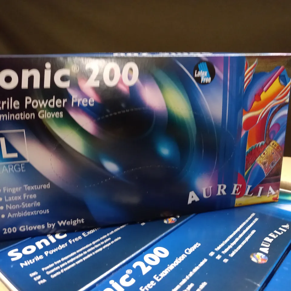 LOT OF 10 BOXES OF SONIC DISPOSABLE EXAMINATION GLOVES - 200 GLOVES BY WEIGHT PER BOX