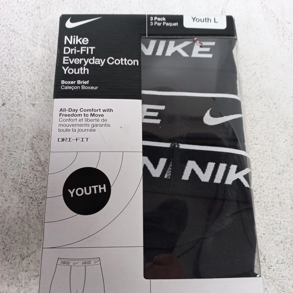 NIKE DRI-FIT EVERYDAY COTTON YOUTH BOXER BRIEFS – YOUTH L