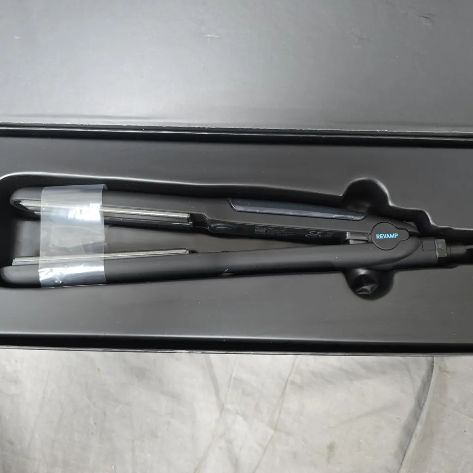 BOXED REVAMP PROGLOSS STEAMCARE CERAMIC STRAIGHTENER