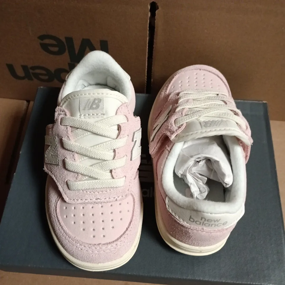 NEW BALANCE KIDS' TRAINERS IN PINK - UK 24