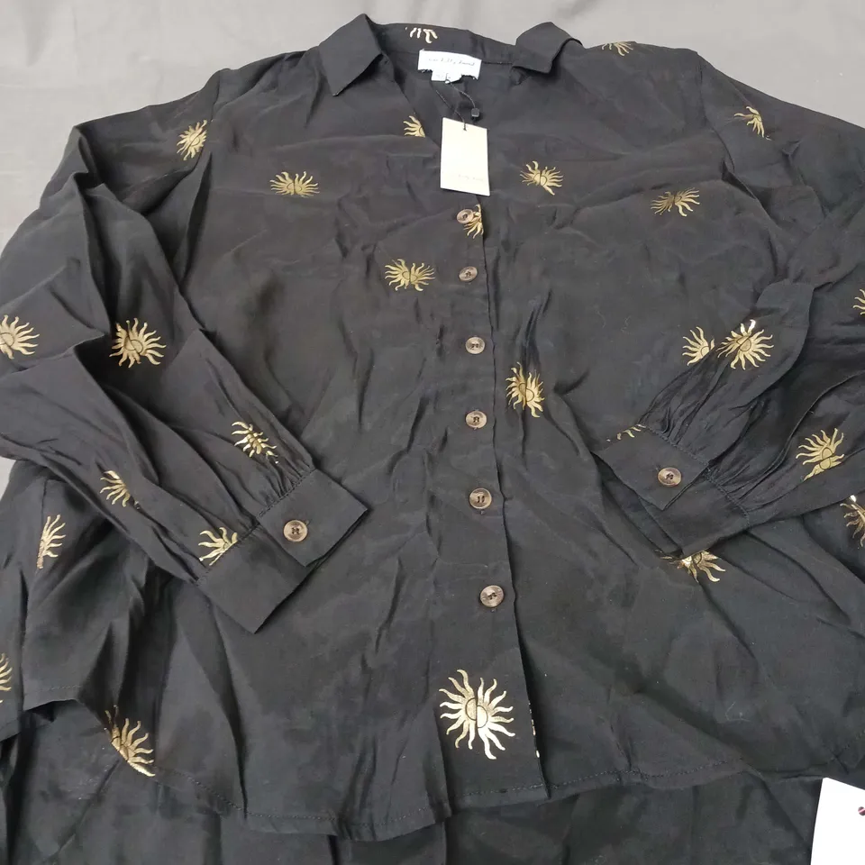 NEVER FULLY DRESSES GOLD SUN MILEY SHIRT - SIZE 12