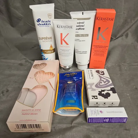 APPROXIMATELY 20 ASSORTED HEALTH & BEAUTY PRODUCTS TO INCLUDE - KERASTASE PRE-SHAMPOO TREATMENT - SHISEIDO SUNCARE STICK - BARE MINERALS ANTI-AGE CREAM - ETC